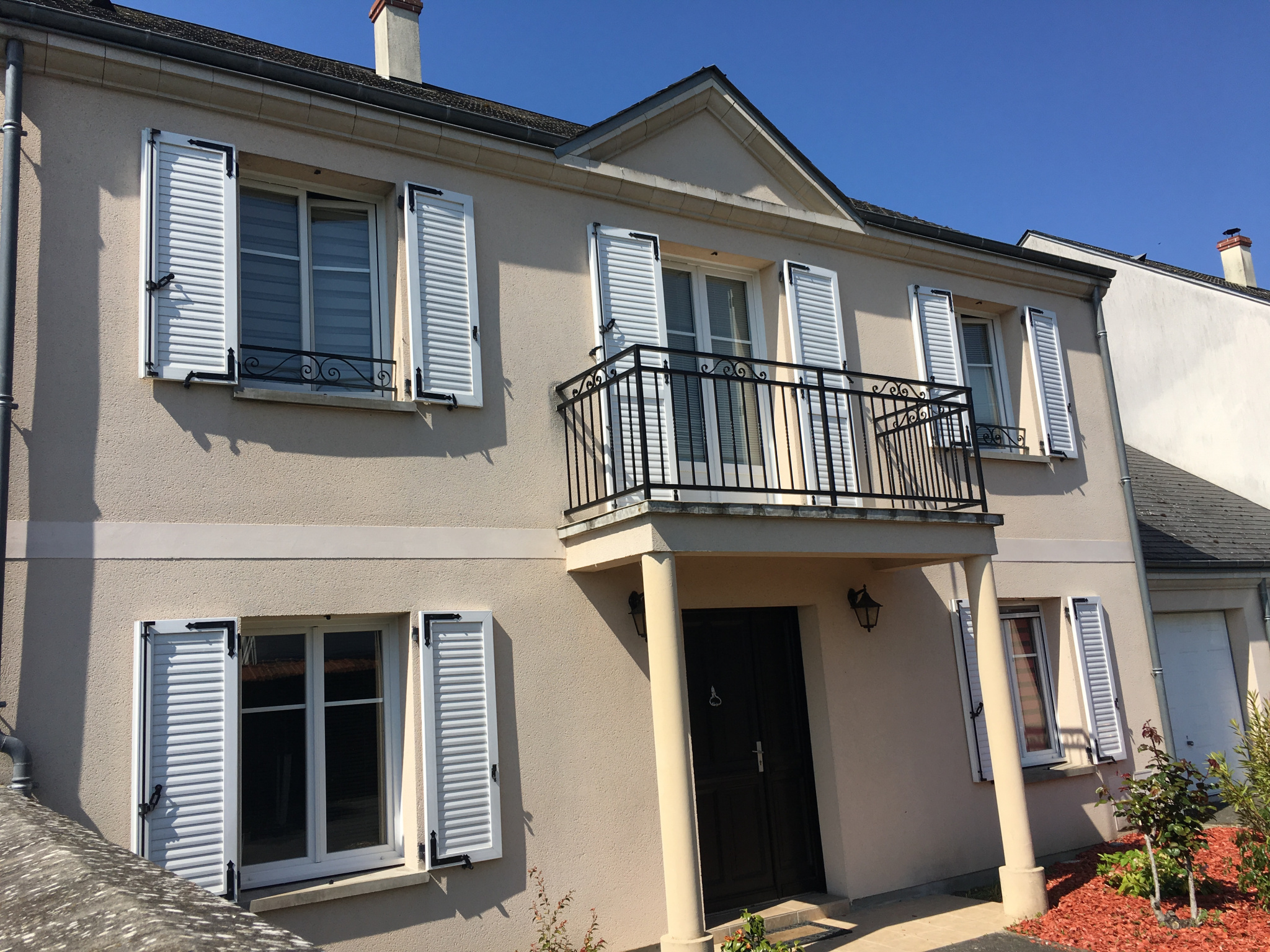 Vente A VENDRE SAINT JEAN DE BRAYE MAISON CONTEMPORAINE